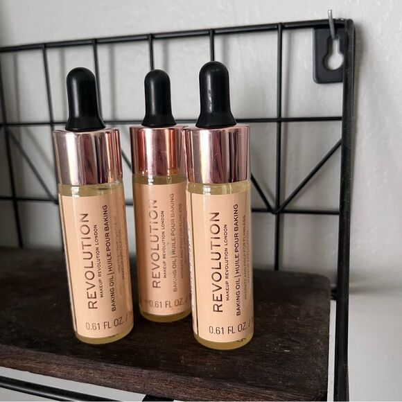 Makeup Revolution Baking Oil Set of 3 0.61 fl oz - Picture 1 of 3